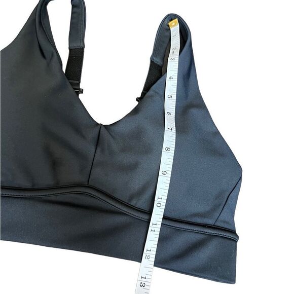 Fabletics On-The-Go Midi Medium Impact Sports Bra black size small - Picture 9 of 10